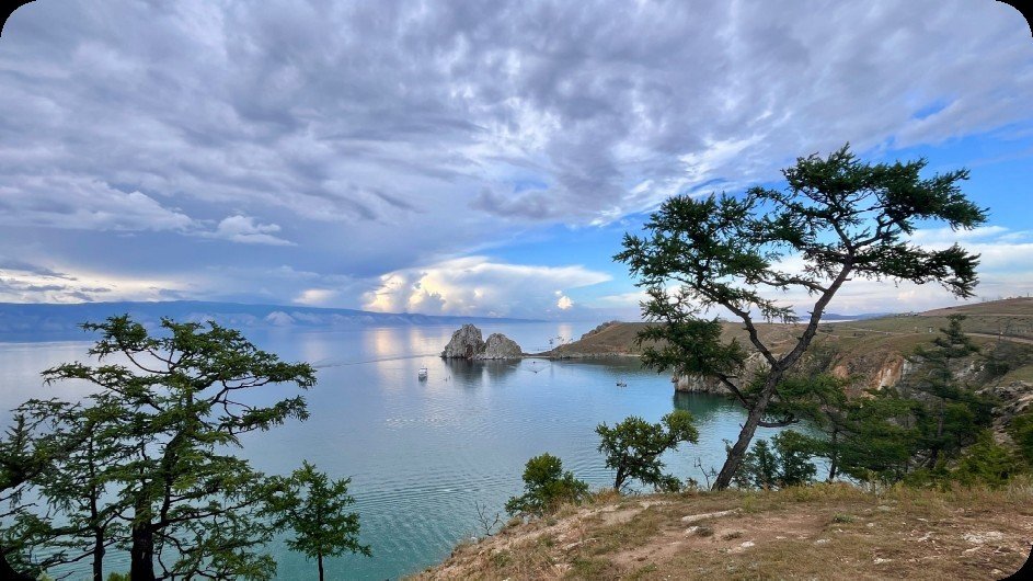 Blick über den Baikalsee bei Olchon, Sibirien